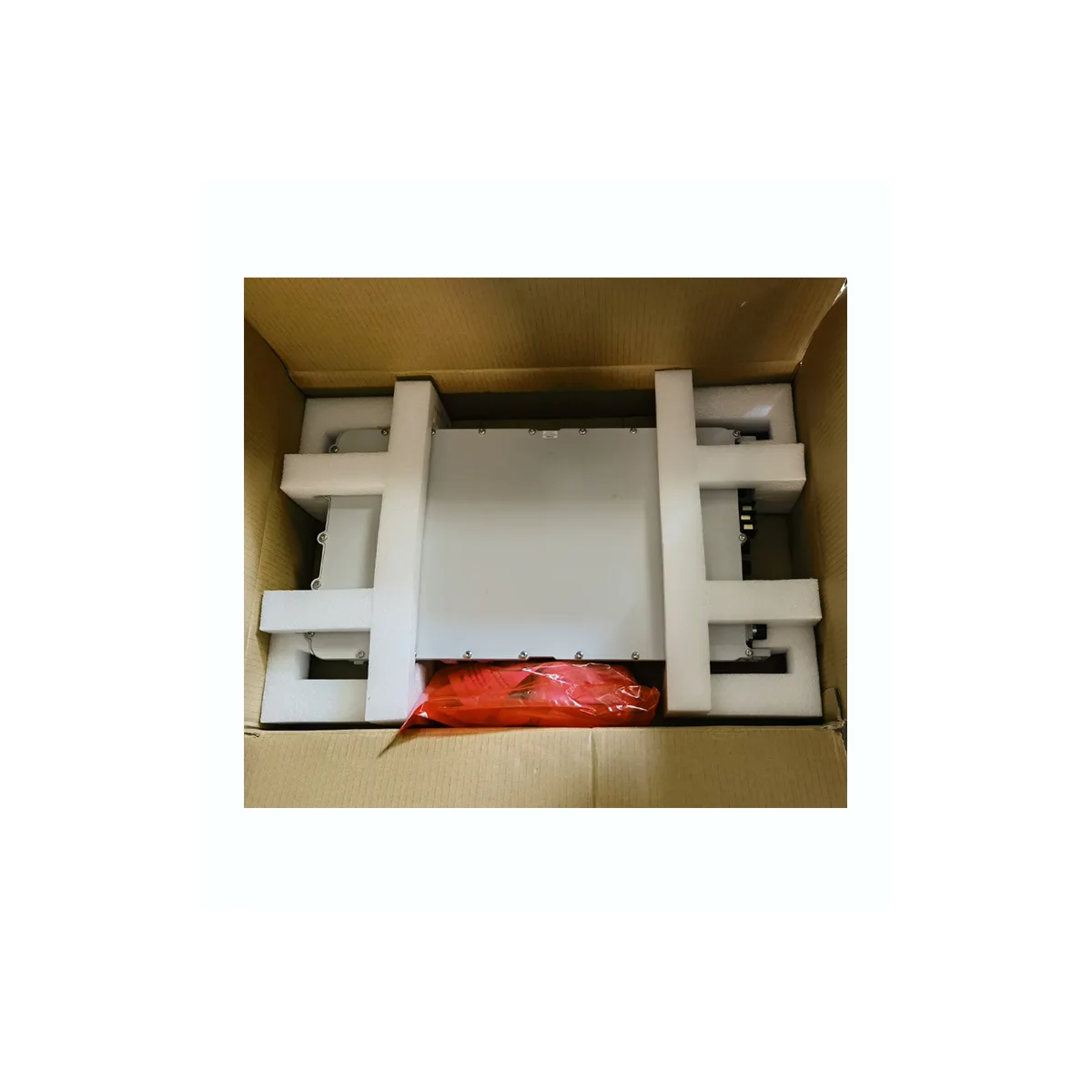 Original Package NSN FHEL 473475A Nokia FHEL Airscale RRH 2T2R B3 120W Base Station Equipment for LTE RRU In Stock