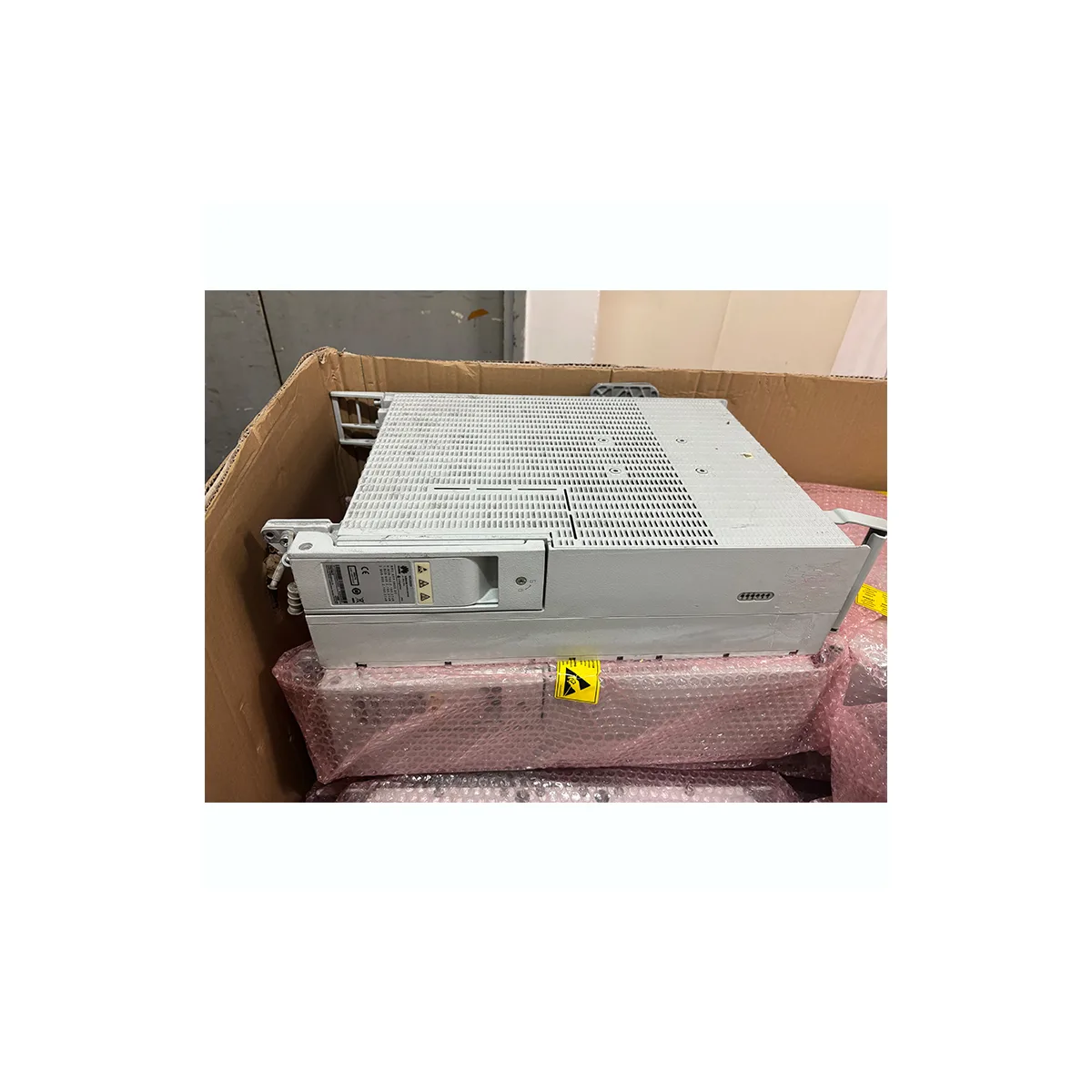 Huawei RRU5509t 02312GEB WD5M05509TGB 2T4R Telecom Equipment