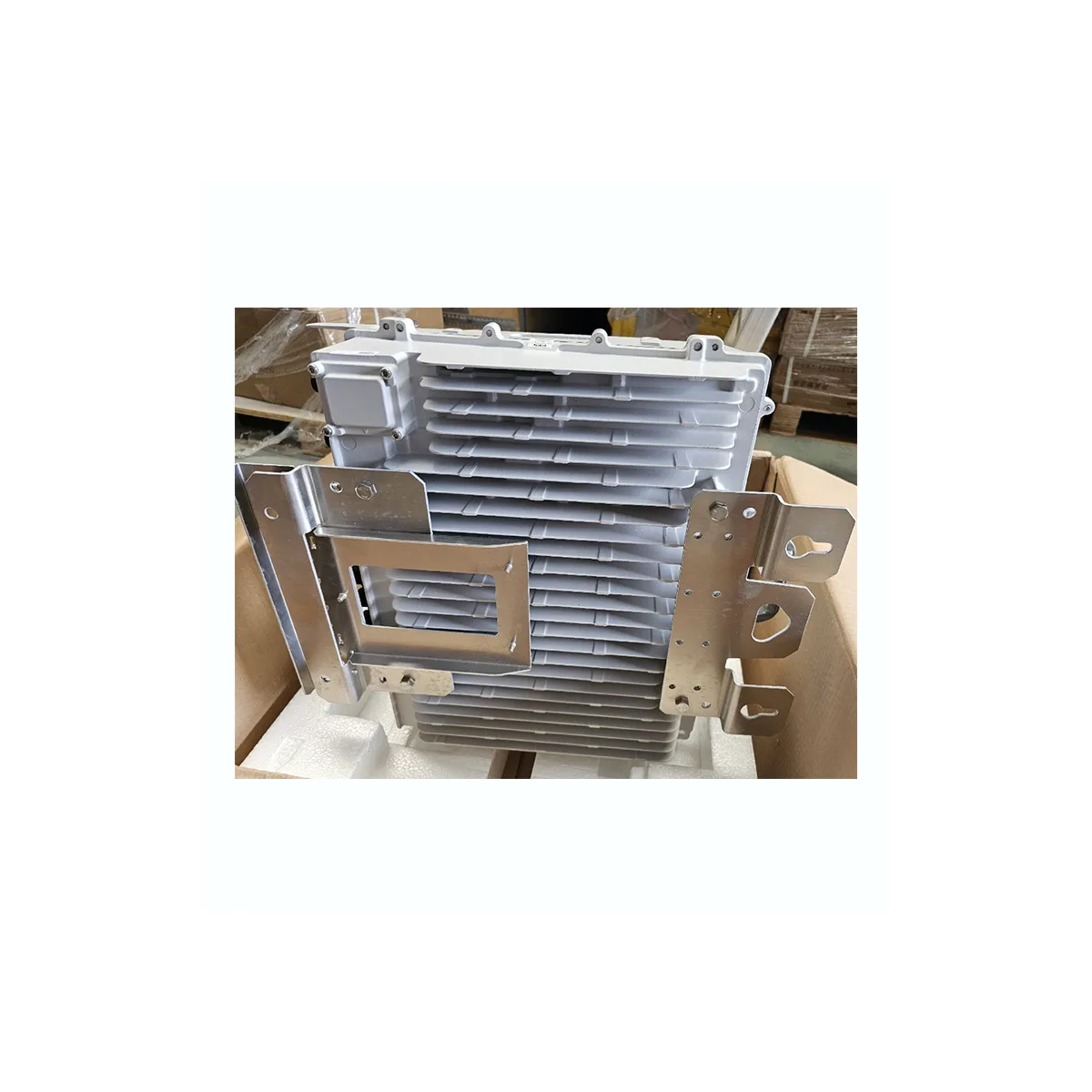 Nokia RRU FZHM 473011A Flexi Multiradio TDD BTS Radios Flexi RF Head 8TX 2600 FZHM 473011A