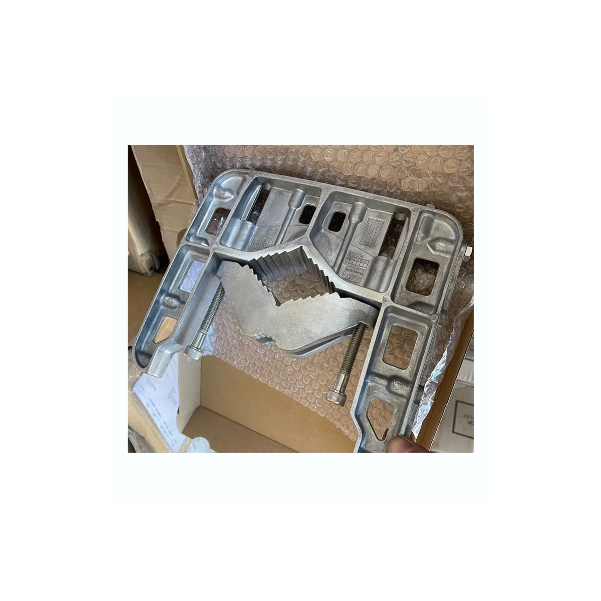 New original packaging NSN FPKA 471649A Flexi Pole Kit for RRU Nokia Accessories Mounting Kit