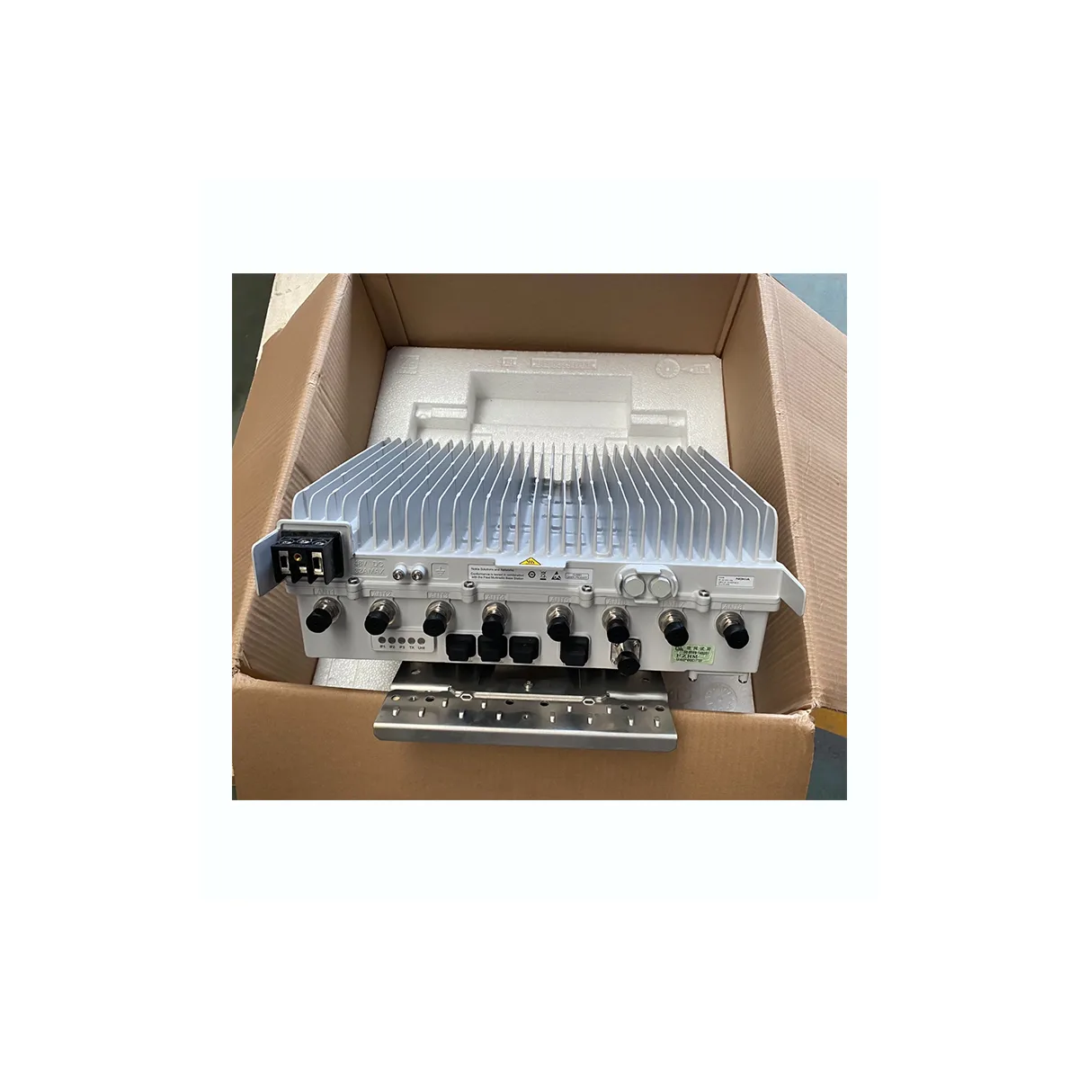 Nokia RRU FZHM 473011A Flexi Multiradio TDD BTS Radios Flexi RF Head 8TX 2600 FZHM 473011A