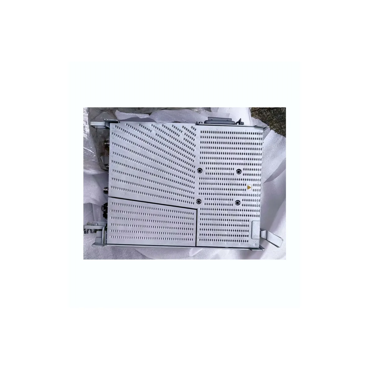 HUAWEI RRU5616W WD5M705616W0 02313ULR for Multi-Mode 700MHz 4*80W for Base Station