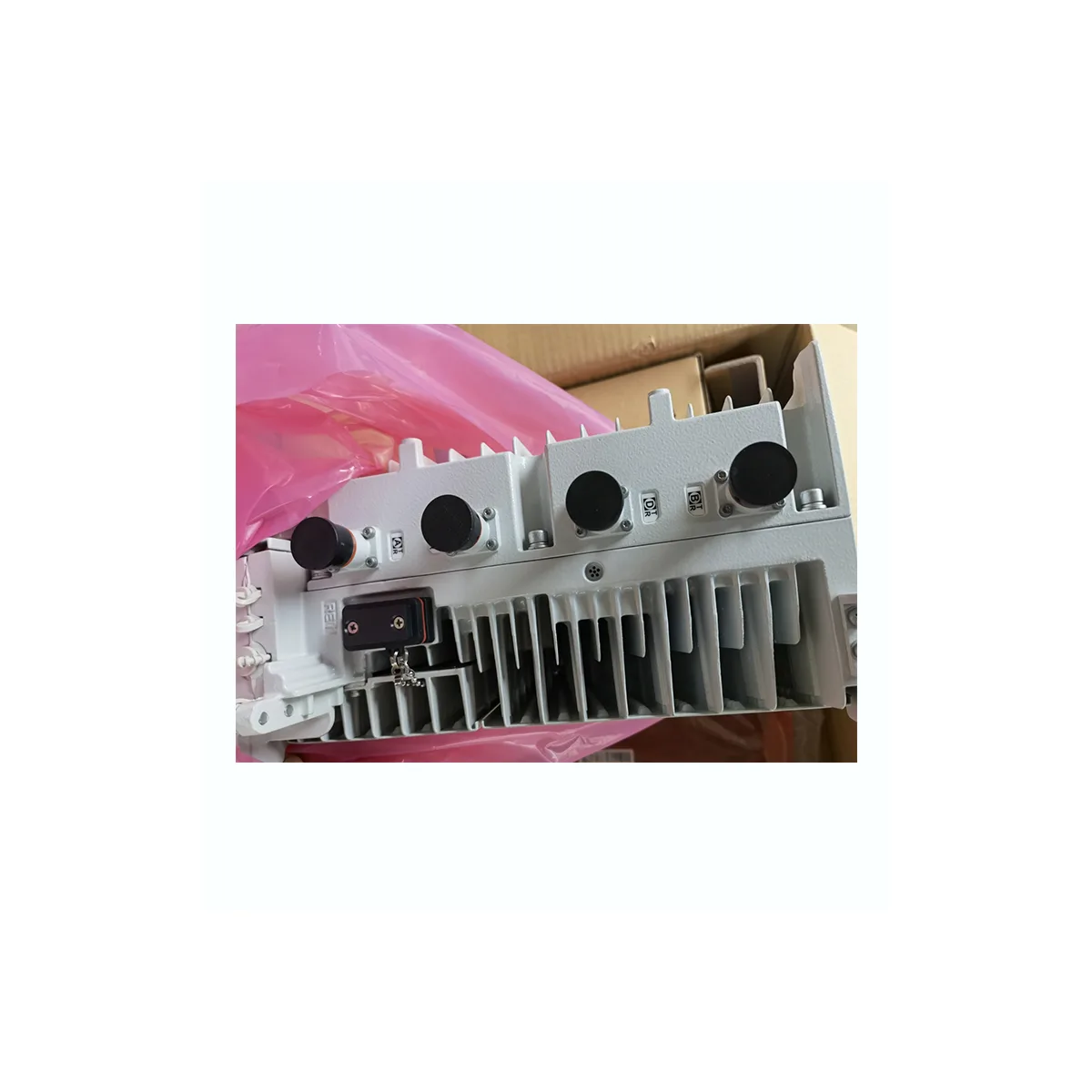 HUAWEI RRU5616W WD5M705616W0 02313ULR for Multi-Mode 700MHz 4*80W for Base Station