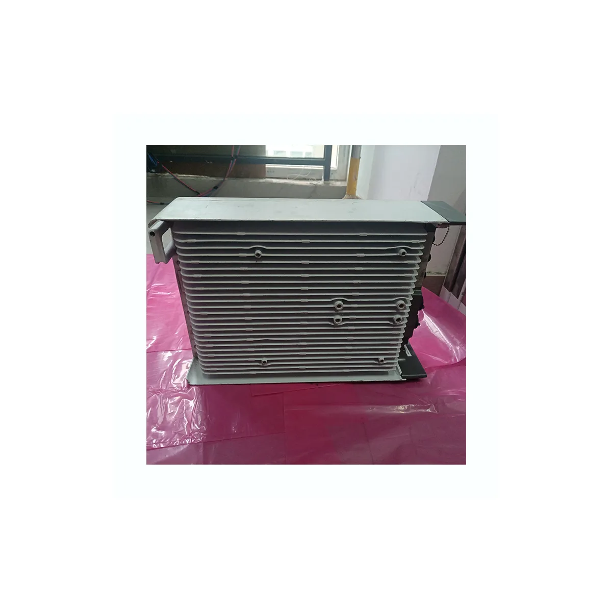 Ericsson Radio 2219 B8 KRC 161 670/1 Base Station Equipment